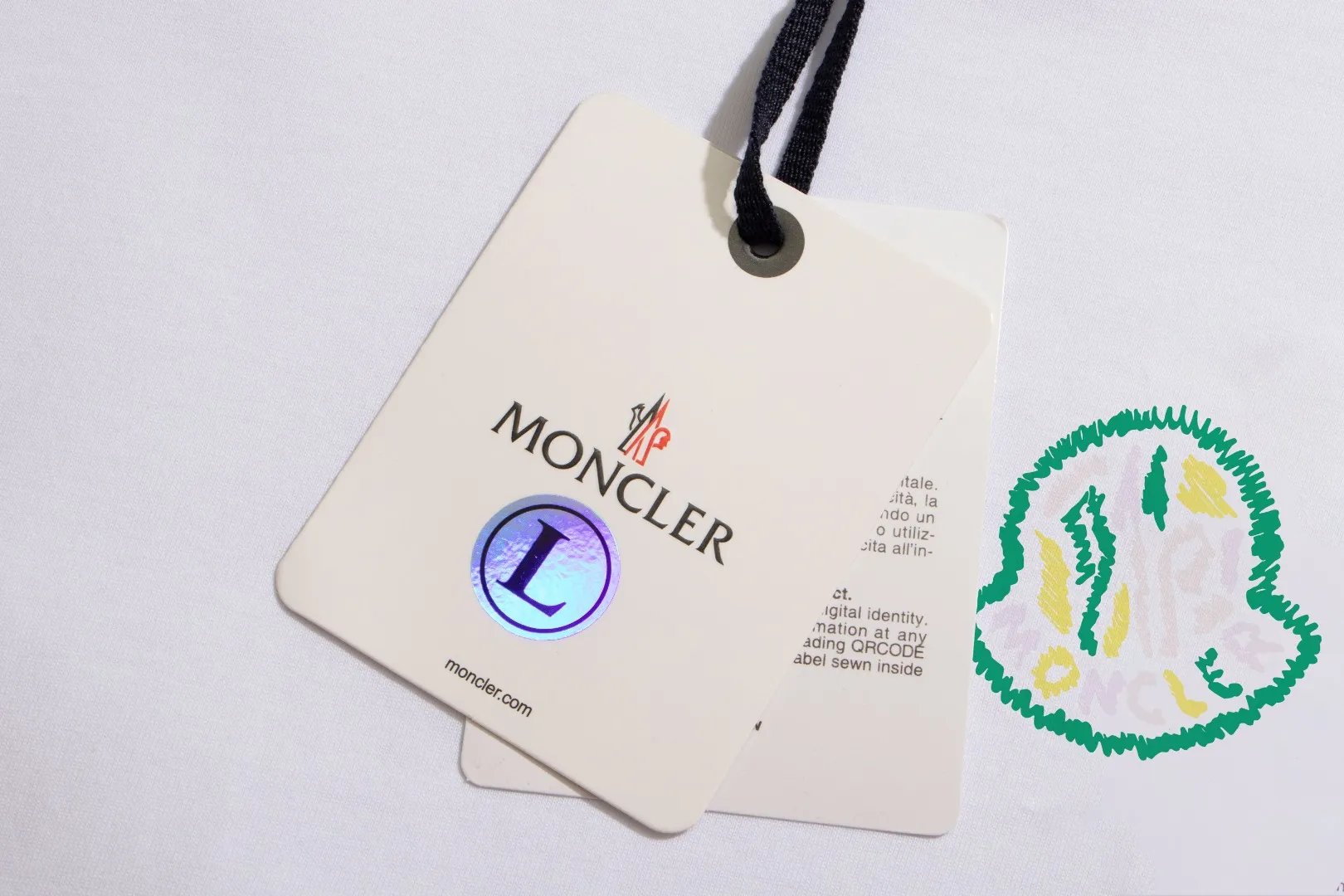 Quality《Moncler~ 》2024New Arrival T , Versatile Quality . ‼ 32 250G ‼ T 🤪 Sizes：S-M-L-XL-2XL ：Black White 、 Same Style